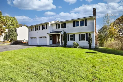 33 Cannon Drive Nashua NH 03062