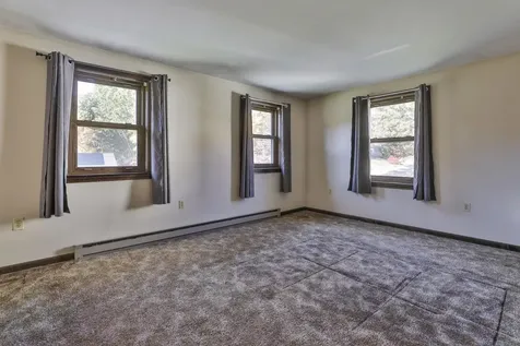 33 Cannon Drive Nashua NH 03062