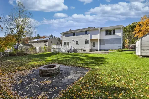 33 Cannon Drive Nashua NH 03062