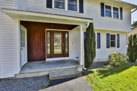 33 Cannon Drive Nashua NH 03062