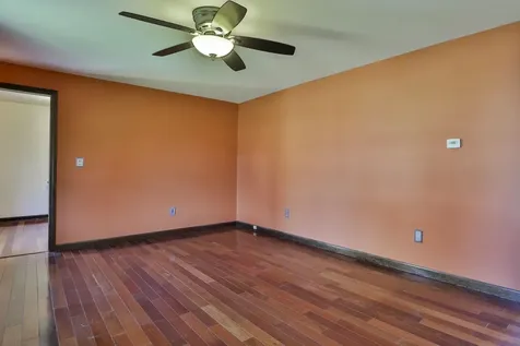 33 Cannon Drive Nashua NH 03062