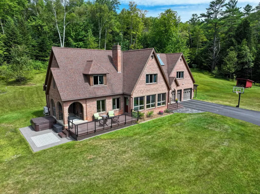 936 Rocky Ridge Road St. Johnsbury VT 05819