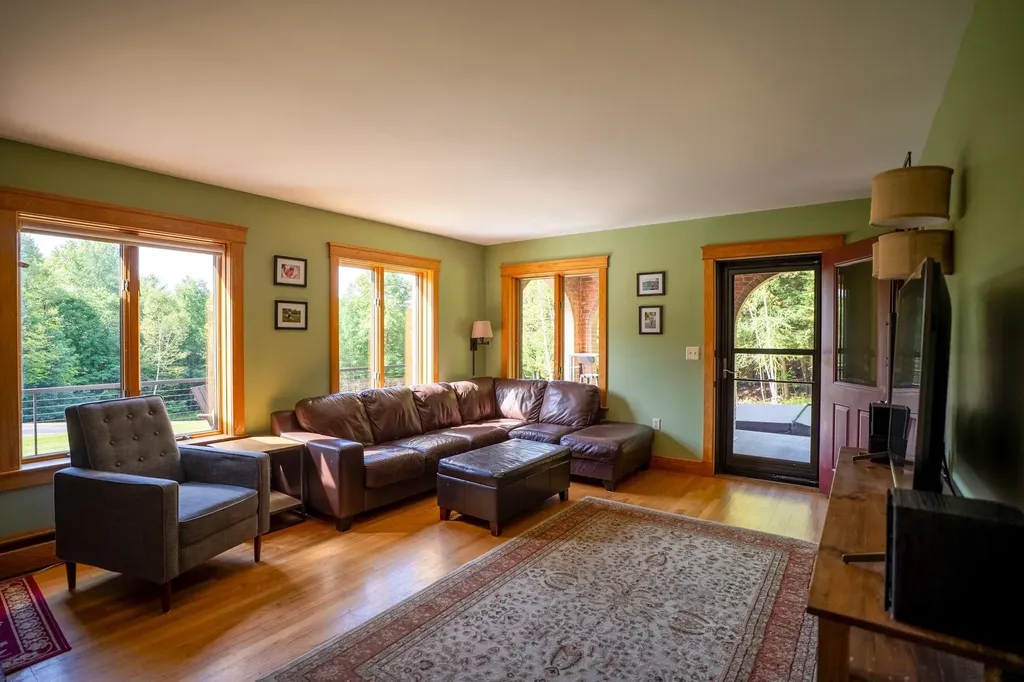 936 Rocky Ridge Road St. Johnsbury VT 05819