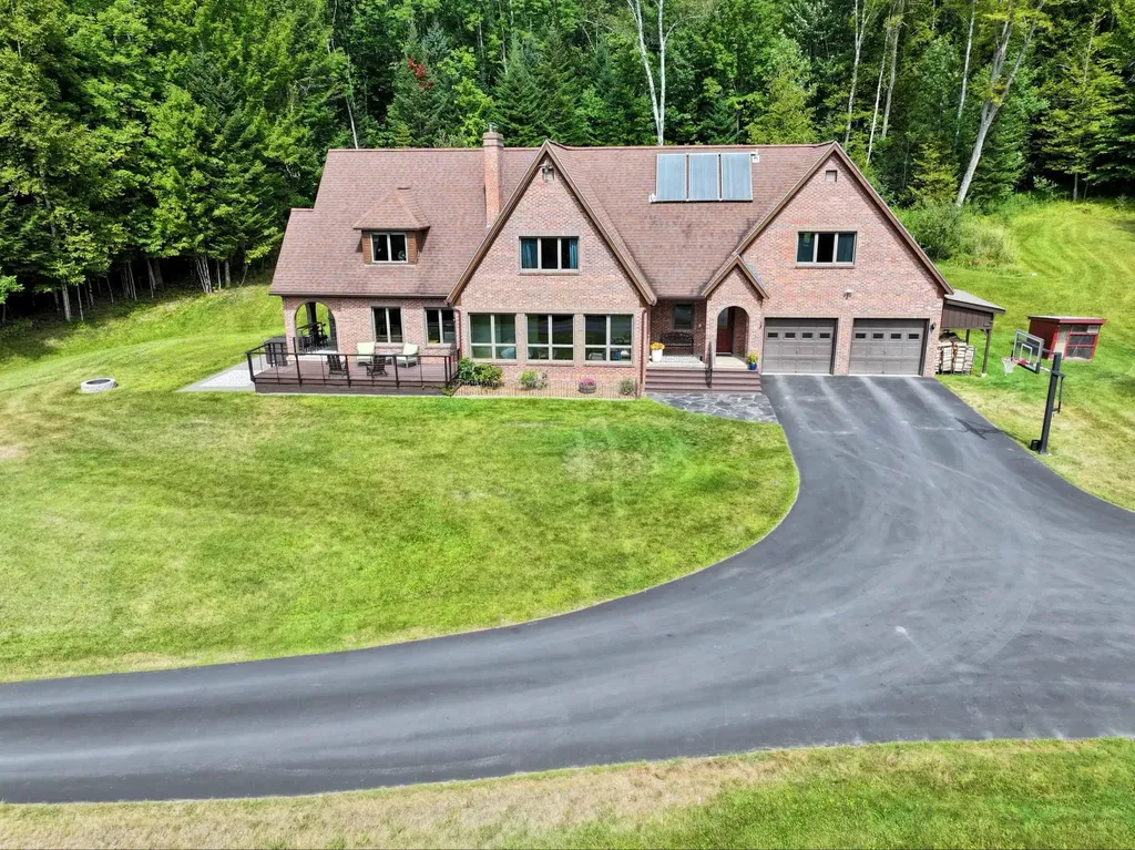 936 Rocky Ridge Road St. Johnsbury VT 05819