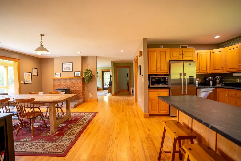 936 Rocky Ridge Road St. Johnsbury VT 05819