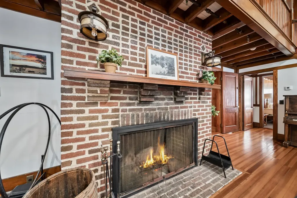 28 Pine Colony Road Franklin NH 03235