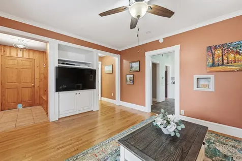 10 Brady Avenue Salem NH 03079