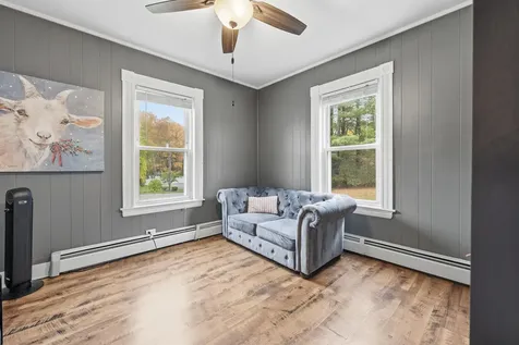 10 Brady Avenue Salem NH 03079