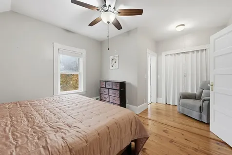 10 Brady Avenue Salem NH 03079