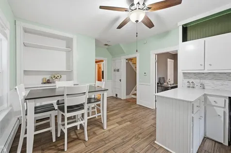 10 Brady Avenue Salem NH 03079