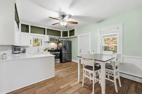 10 Brady Avenue Salem NH 03079