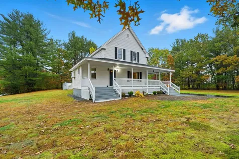 10 Brady Avenue Salem NH 03079