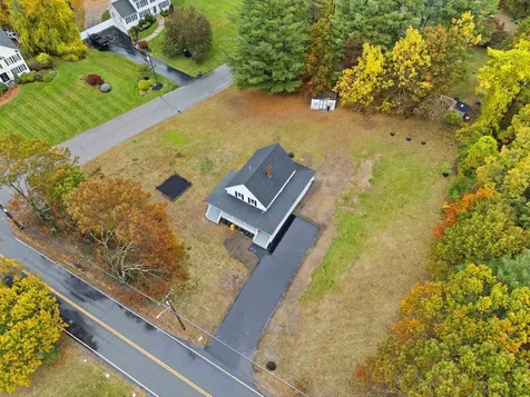 10 Brady Avenue Salem NH 03079