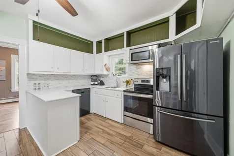 10 Brady Avenue Salem NH 03079