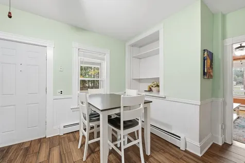 10 Brady Avenue Salem NH 03079