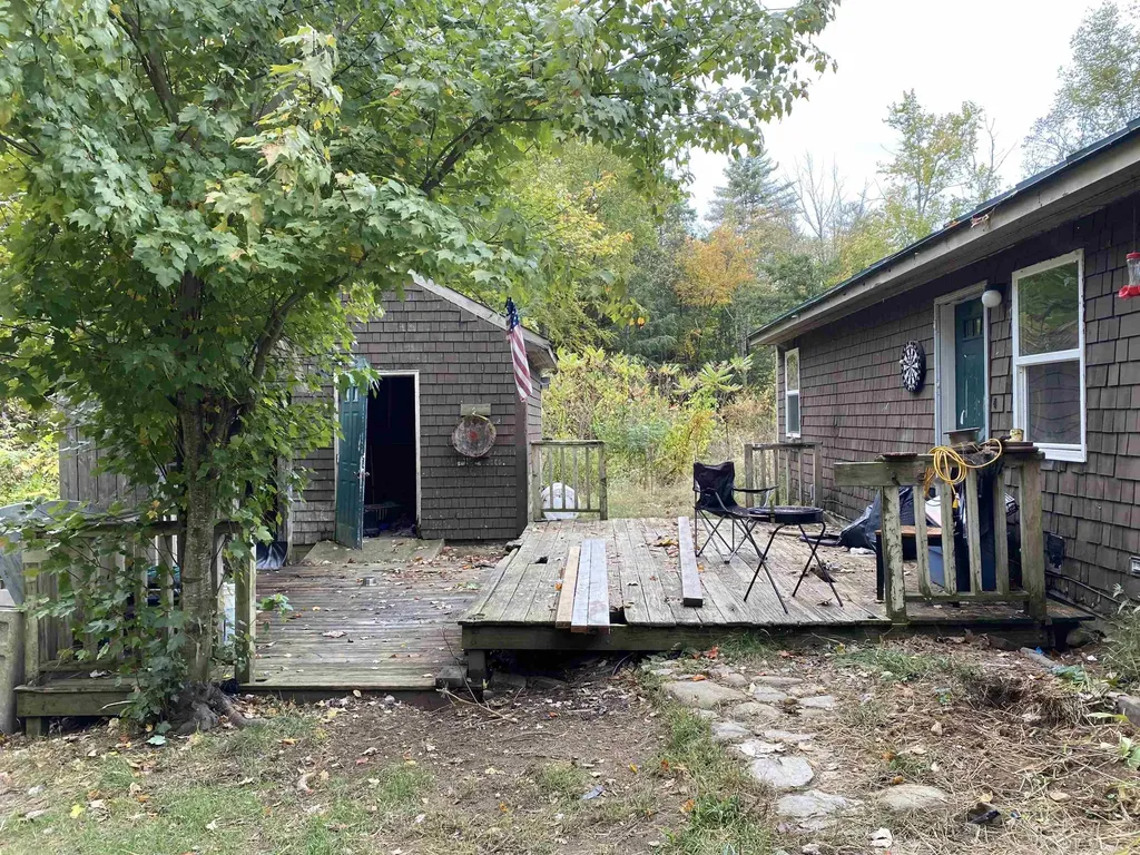 49 Mountain Road Deerfield NH 03037