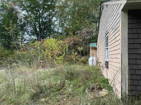 49 Mountain Road Deerfield NH 03037