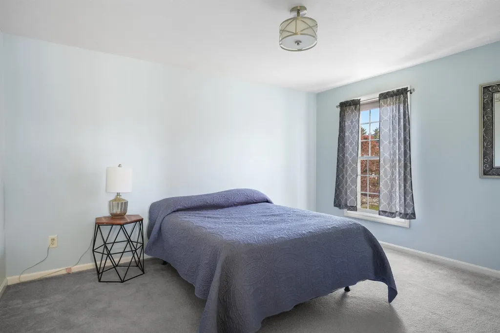 16 Summit Road Bedford NH 03110