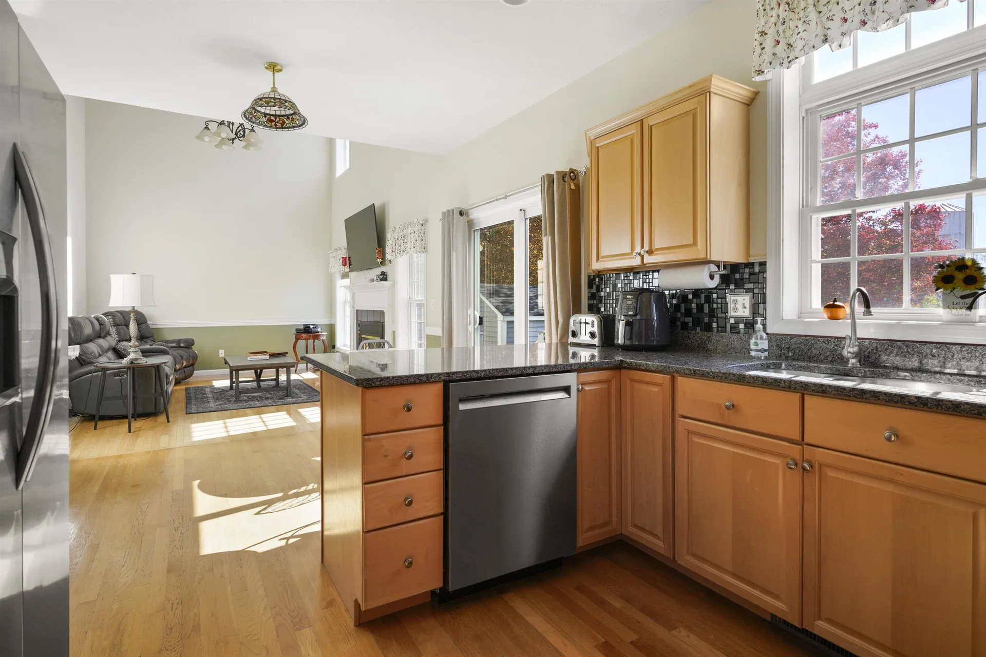 16 Summit Road Bedford NH 03110