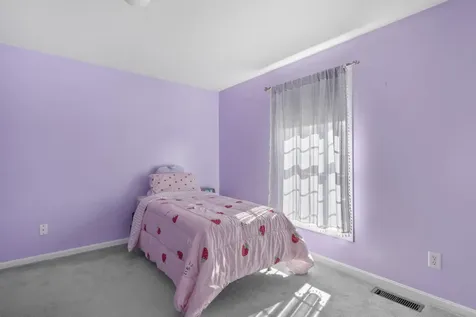 16 Summit Road Bedford NH 03110