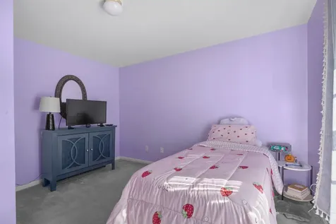 16 Summit Road Bedford NH 03110