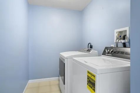 16 Summit Road Bedford NH 03110