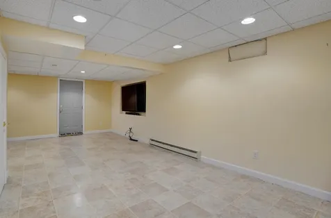 16 Summit Road Bedford NH 03110