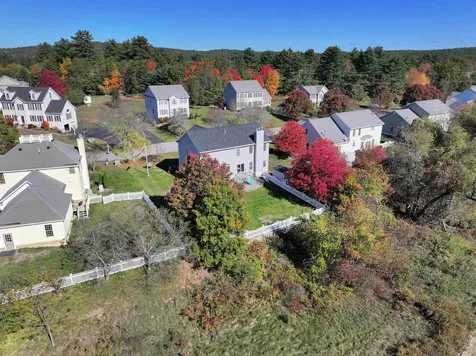 16 Summit Road Bedford NH 03110