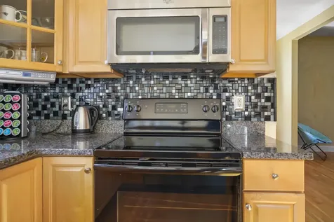 16 Summit Road Bedford NH 03110