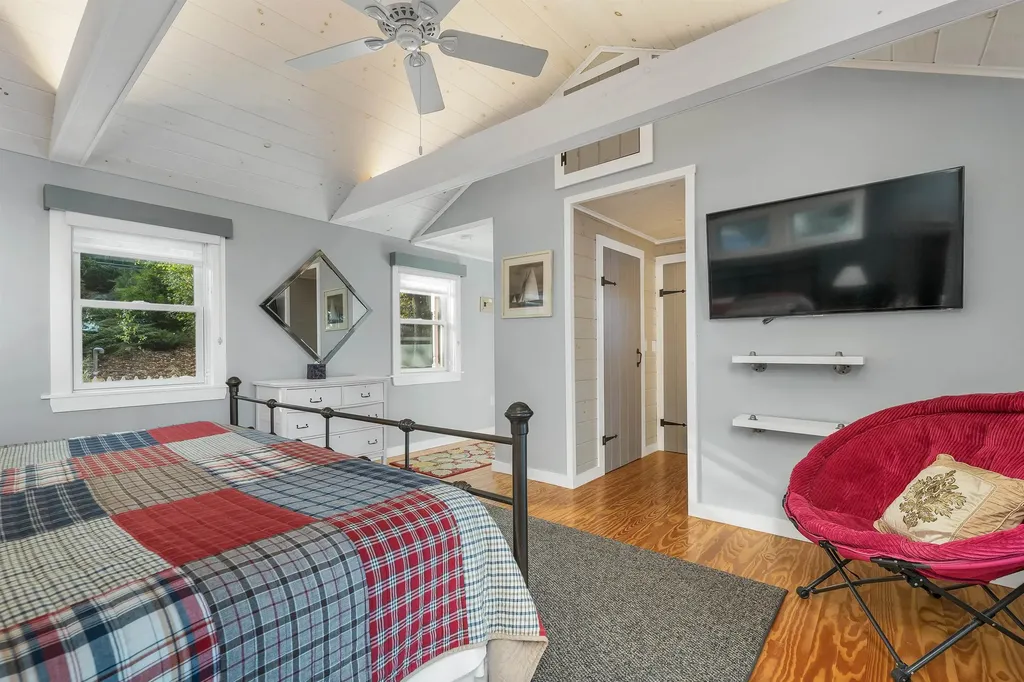 322 South Shore Road New Durham NH 03855