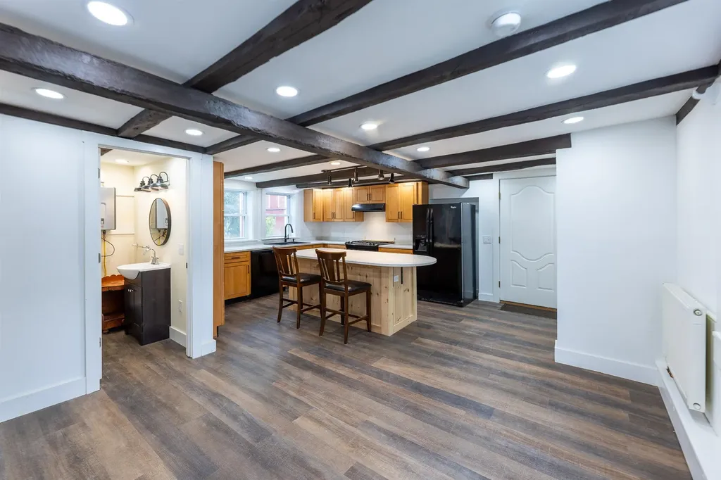 48 Cross Street Newbury VT 05051