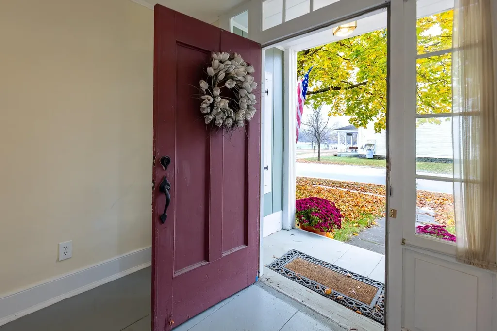 48 Cross Street Newbury VT 05051