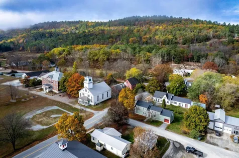 48 Cross Street Newbury VT 05051