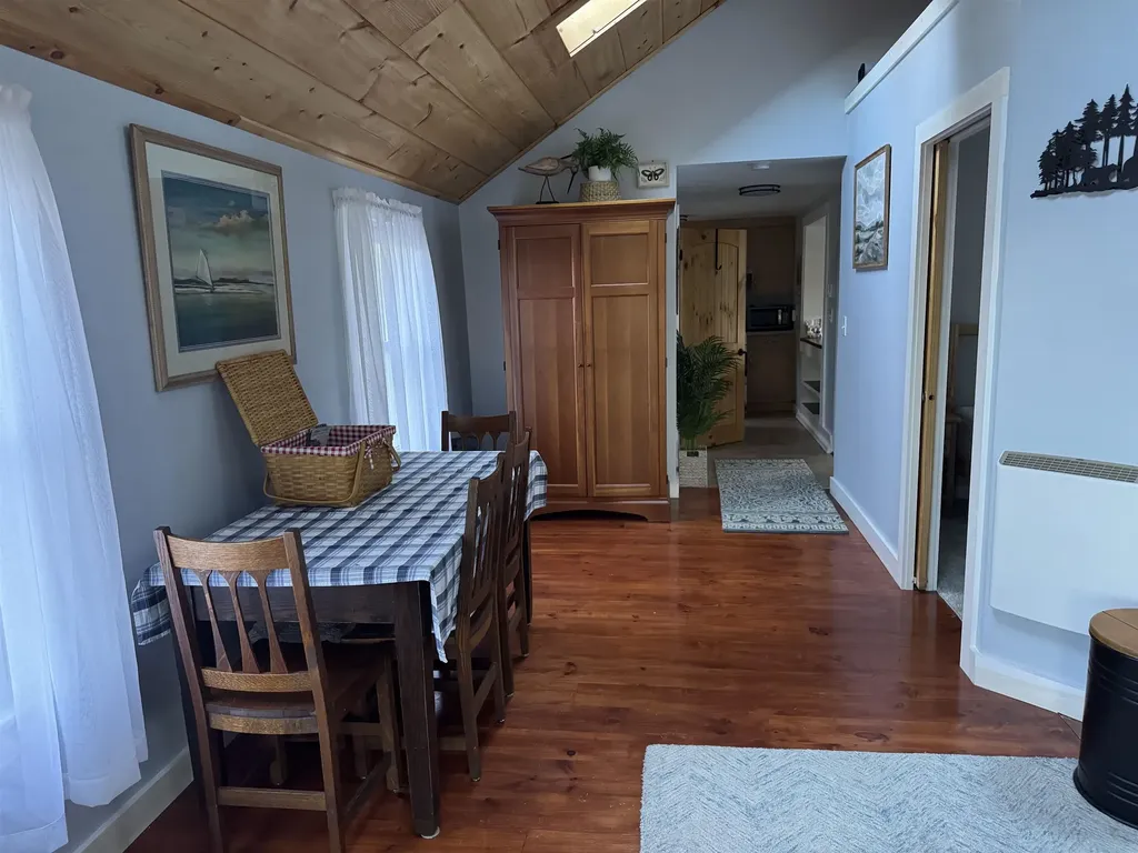 27 Shadowland Road Alstead NH 03602