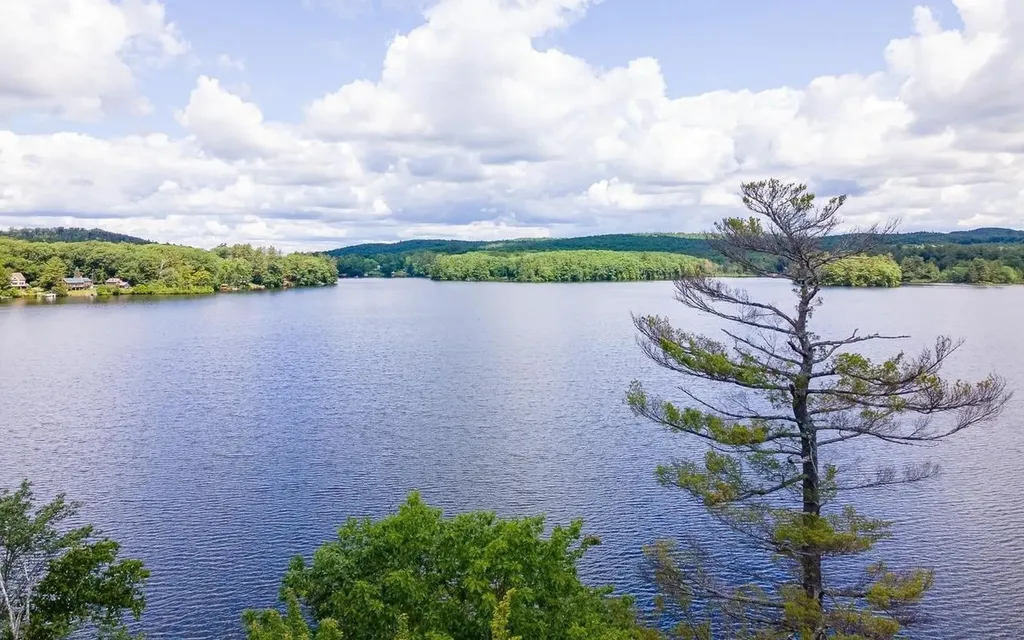 27 Shadowland Road Alstead NH 03602