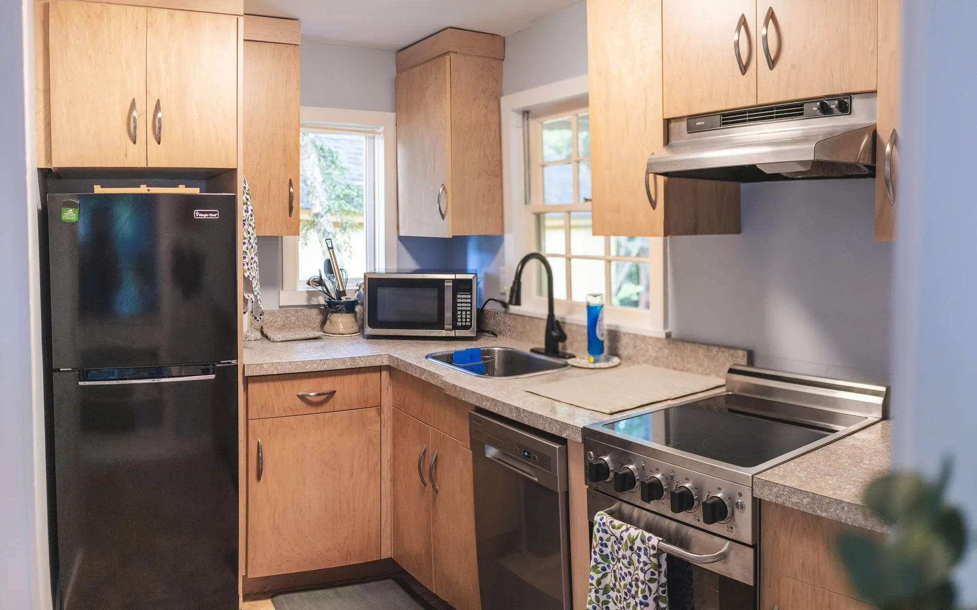 27 Shadowland Road Alstead NH 03602