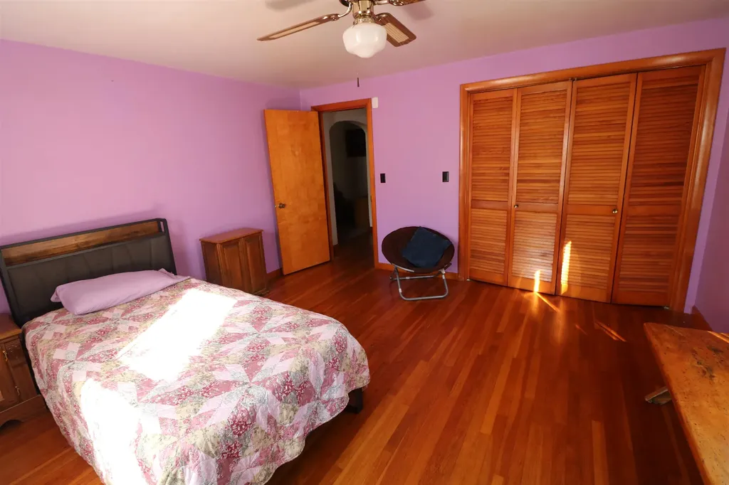 8 Cross Street Jaffrey NH 03452