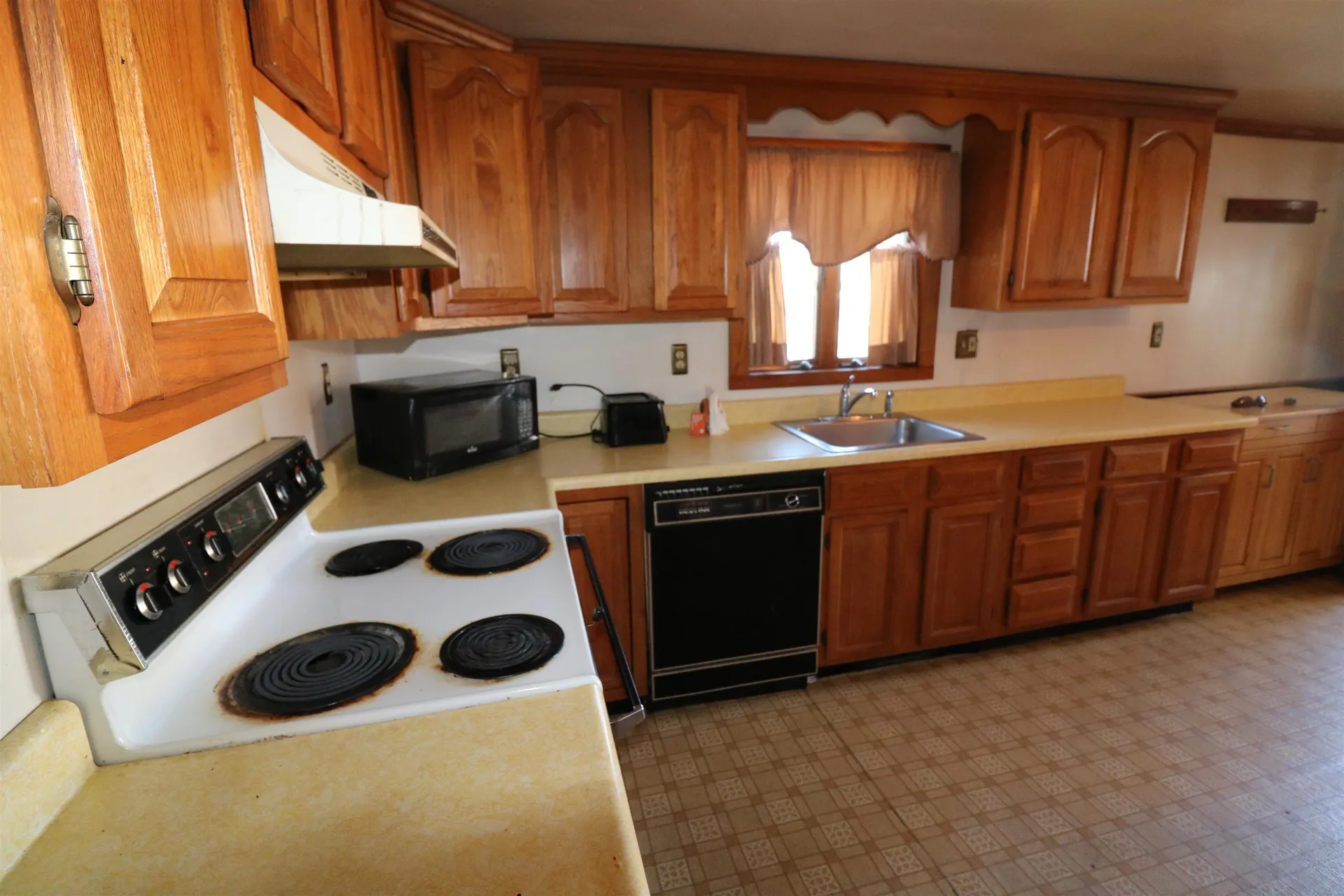 8 Cross Street Jaffrey NH 03452