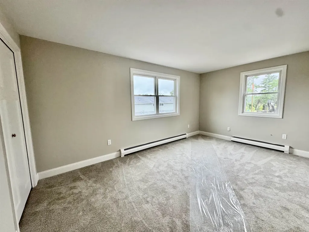 18 Birdie Grove Rochester NH 03839