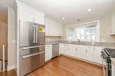 21 Cypress Circle Exeter NH 03833