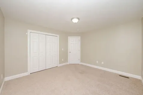 21 Cypress Circle Exeter NH 03833