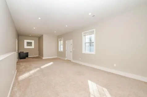 21 Cypress Circle Exeter NH 03833