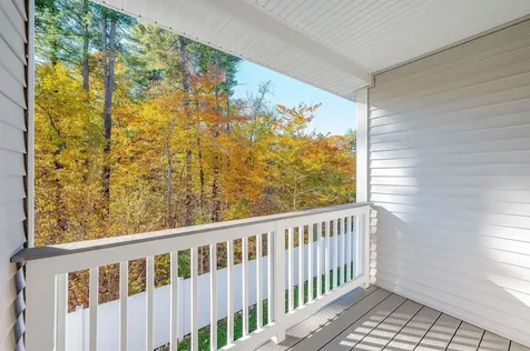 21 Cypress Circle Exeter NH 03833