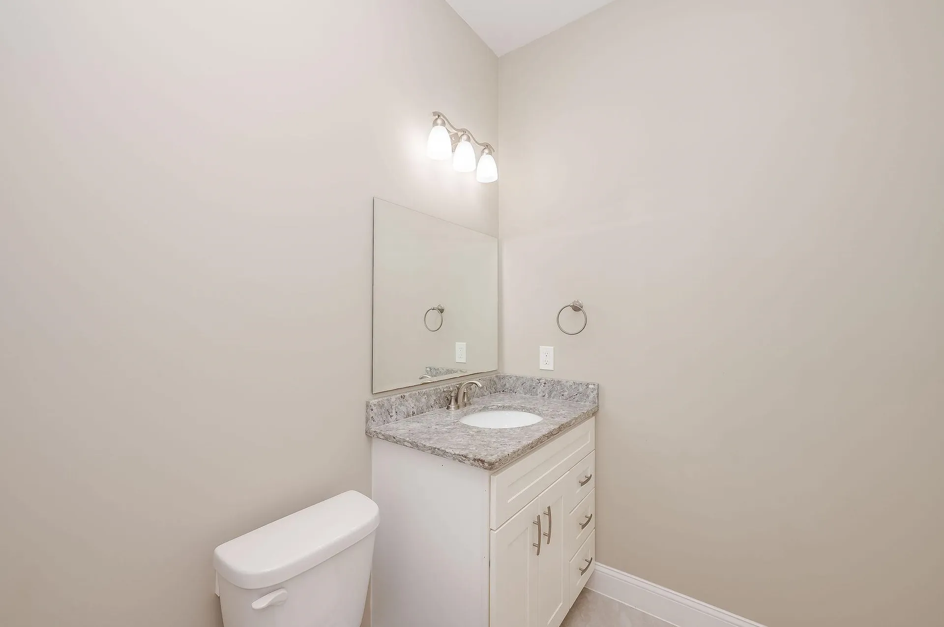 21 Cypress Circle Exeter NH 03833