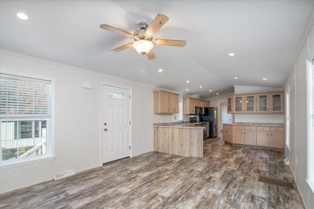 843 High Street Candia NH 03034