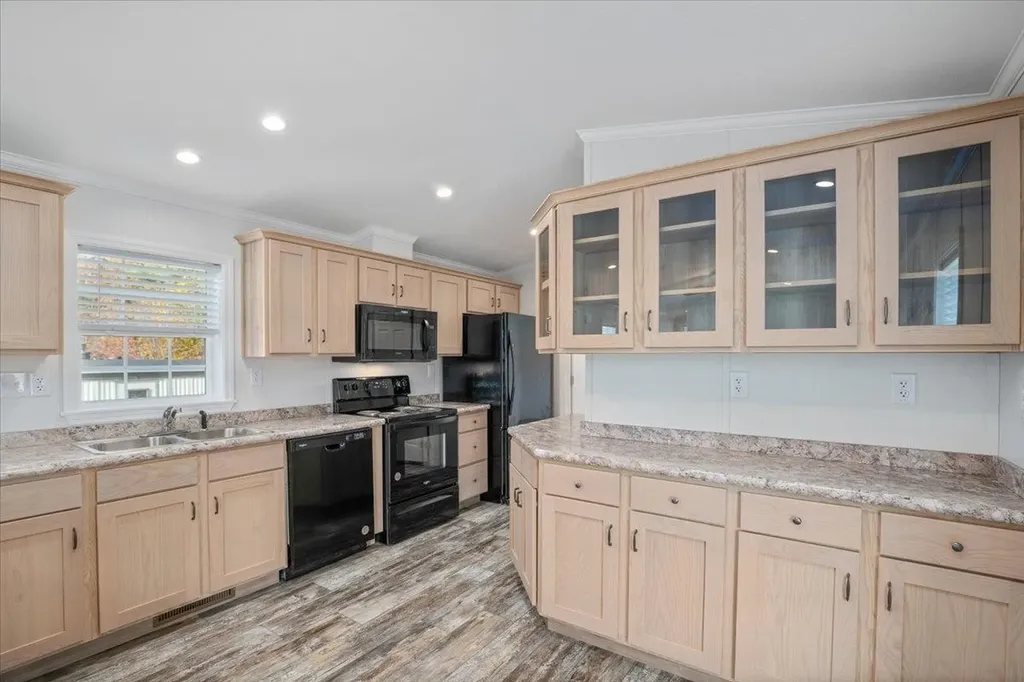 843 High Street Candia NH 03034