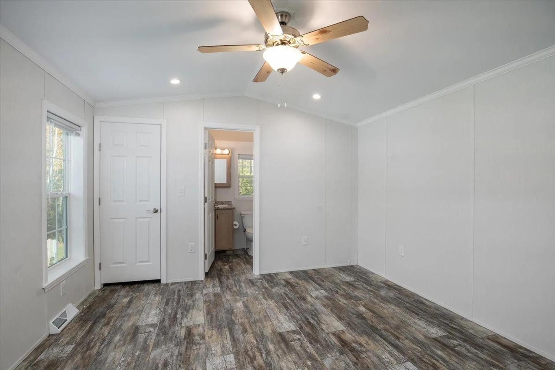 843 High Street Candia NH 03034