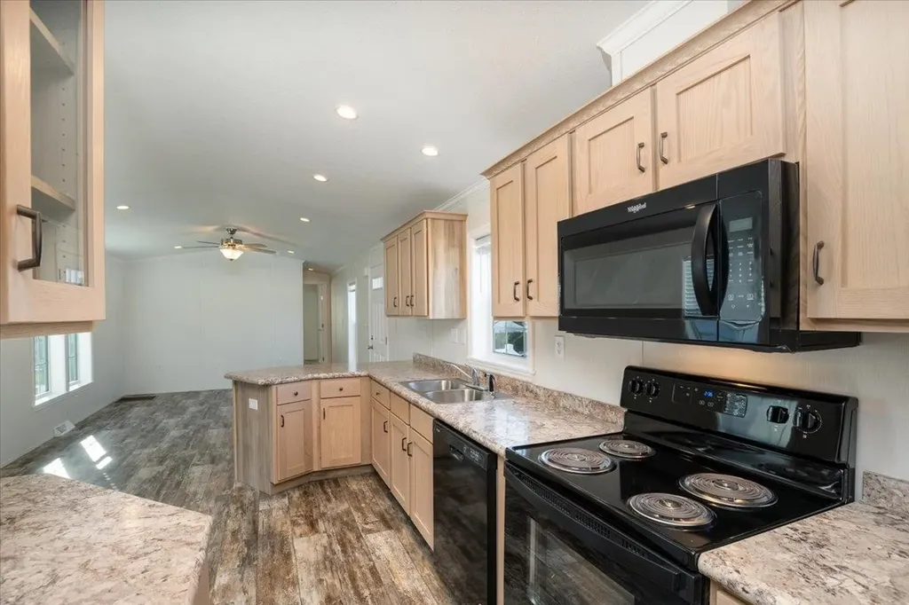 843 High Street Candia NH 03034