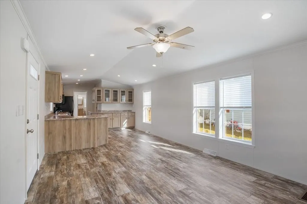 843 High Street Candia NH 03034