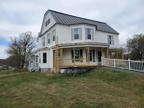 17 Canaan Street Canaan NH 03741